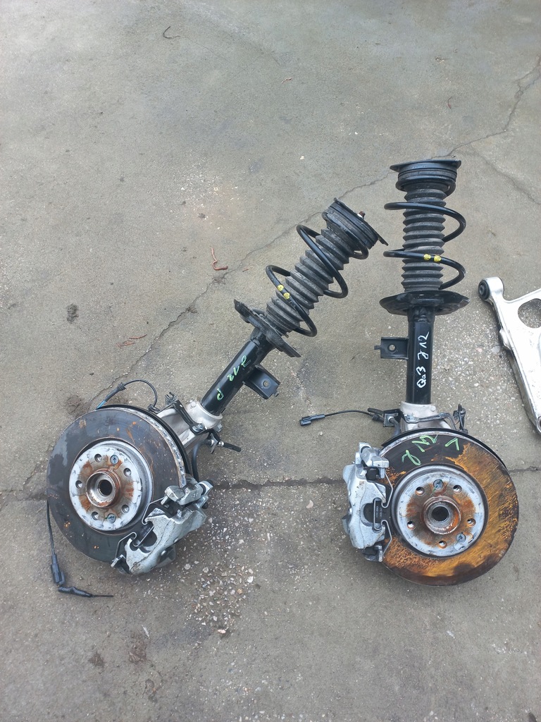 фото №1, Nissan qashqai iii j12 амортизационная стойка поворотный кулак 1.3 dig