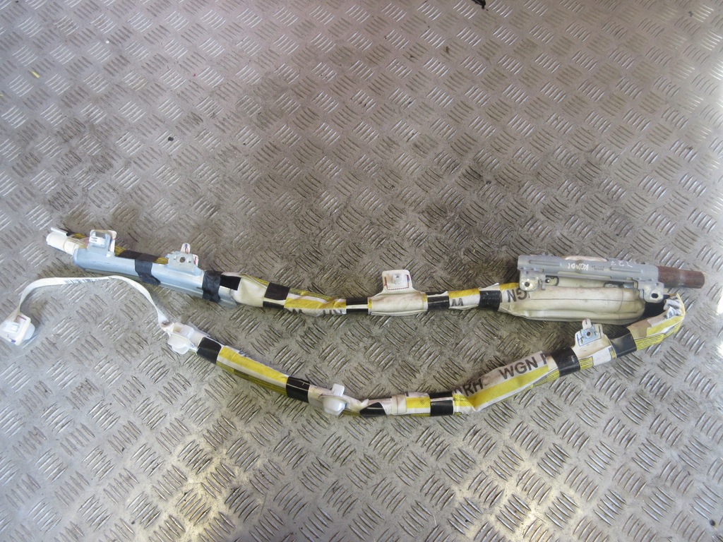 фото №1, Шторка безопасности воздушная правая подушка безопасности avensis t27 kombi