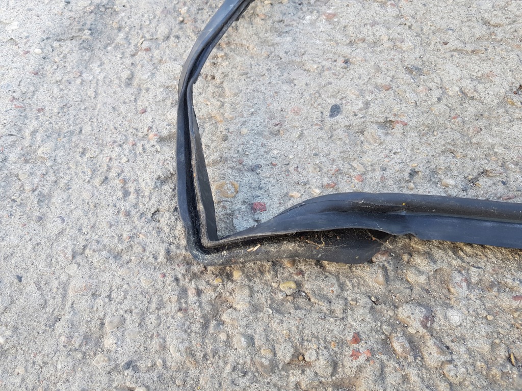 фото №13, Прокладка ліва жабо відсік двигуна bmw e38