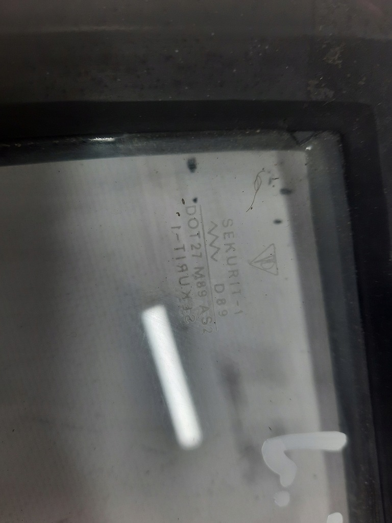 фото №6, Porsche 924 скло кузовна лівий задня