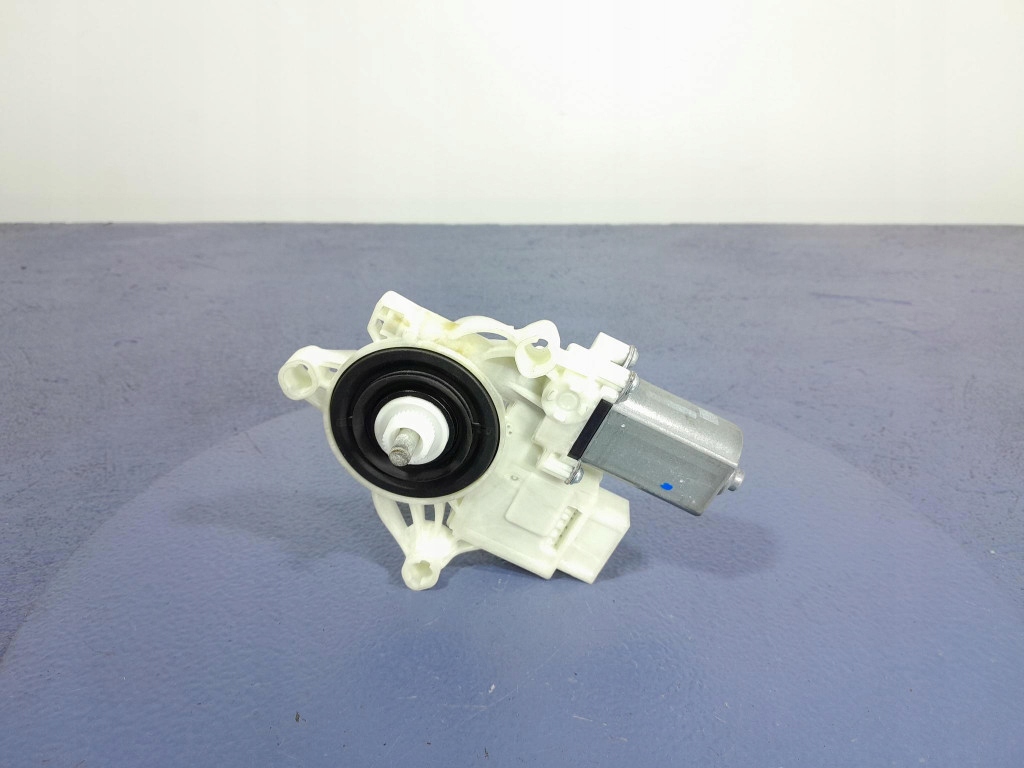 фото №4, Bmw 7 g11 g12 lci моторчик підйомника скло перед правий 9466360