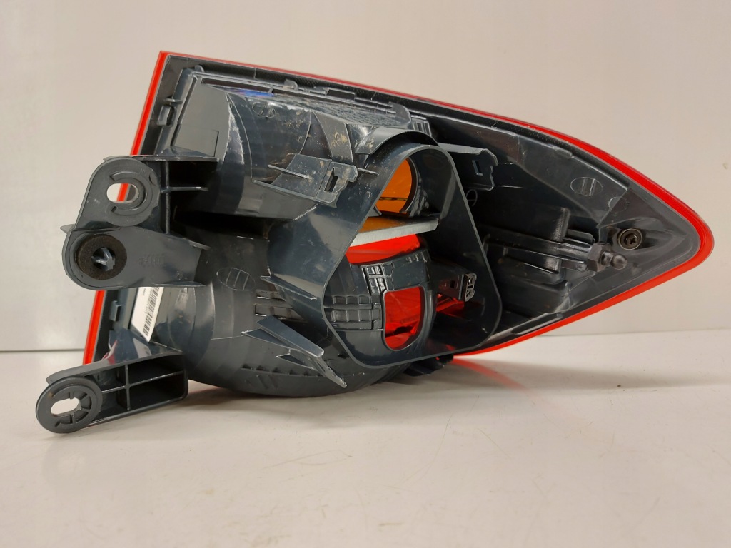 фото №12, Bmw 3 f30 sedan led лампа ліва задня задня w крила