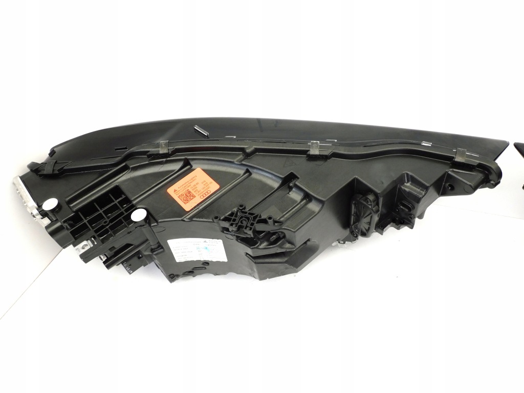 Audi a8 d5 4n фара правый  левая full led 4n0941033c в Украине