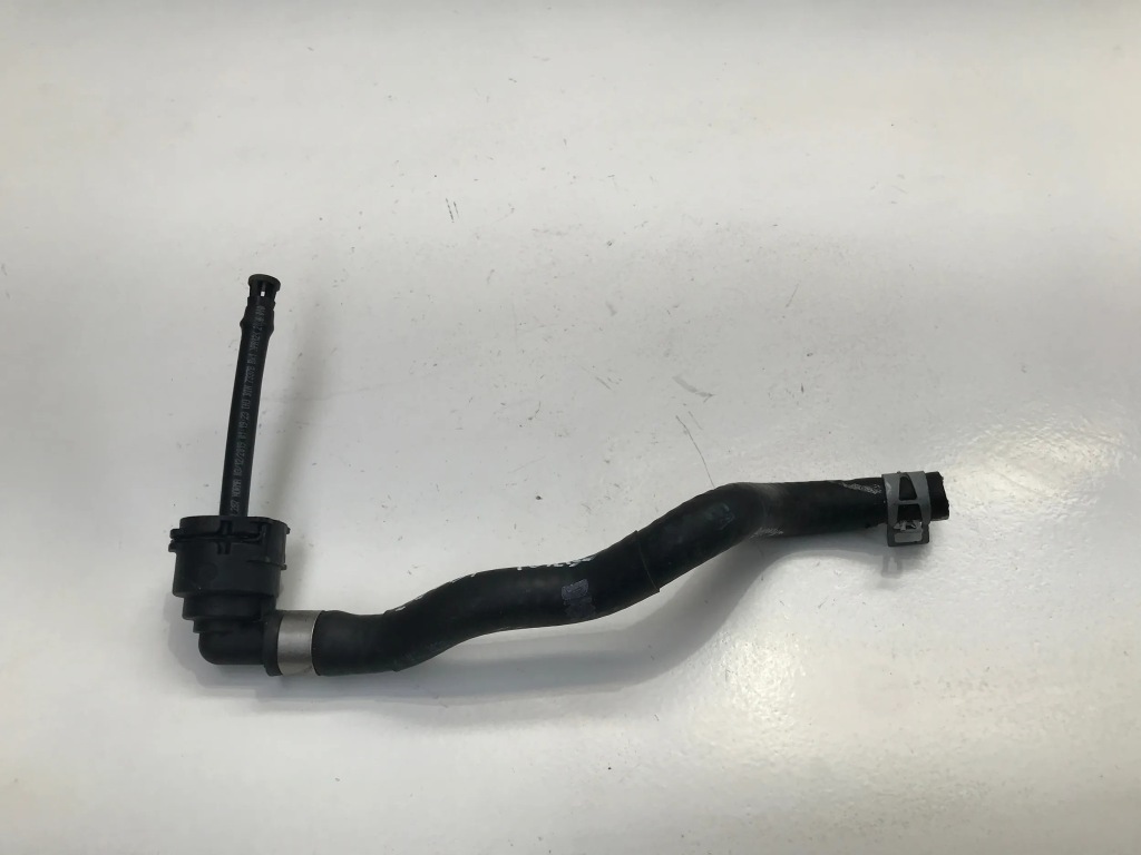 фото №3, Mercedes w247 2.0 труба шланг wąż wody