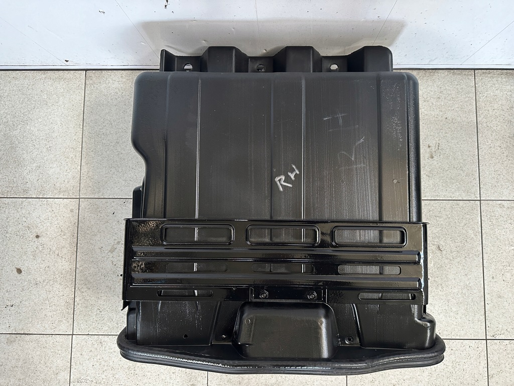 фото №12, Бардачок pod салонный кабина правый iveco stralis hi way 504008525