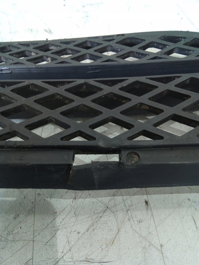 K326 решітка бампера bmw e90 дорестайлінг в Україні