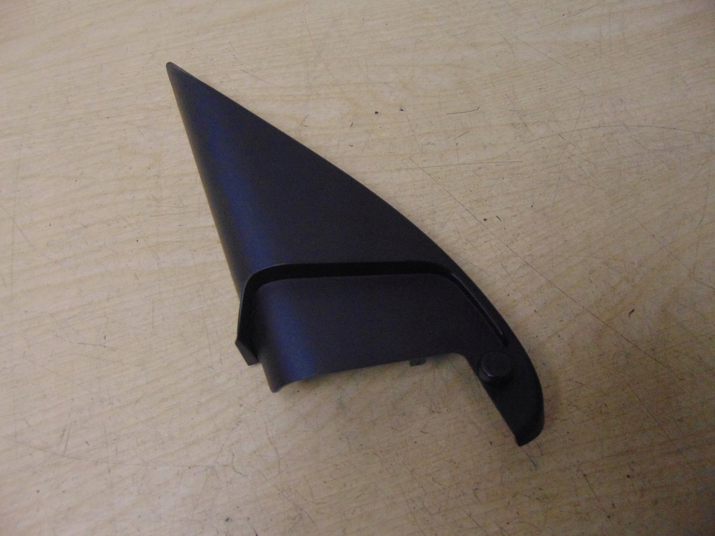 фото №13, Накладка треугольник левый audi a1 82a857505 новый