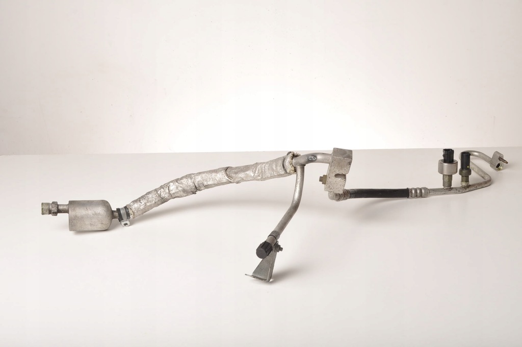 фото №1, Aston martin vanquish i 6.0 шланг кондиционера