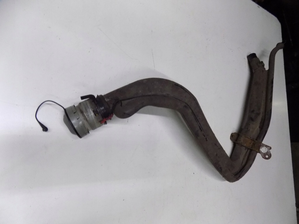 фото №4, Corolla verso ii 2.2 d4d труба заливной топлива