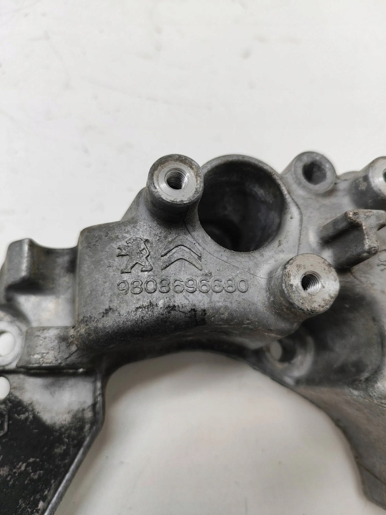 Citroen berlingo 2019 кронштейн генератора с Разборки