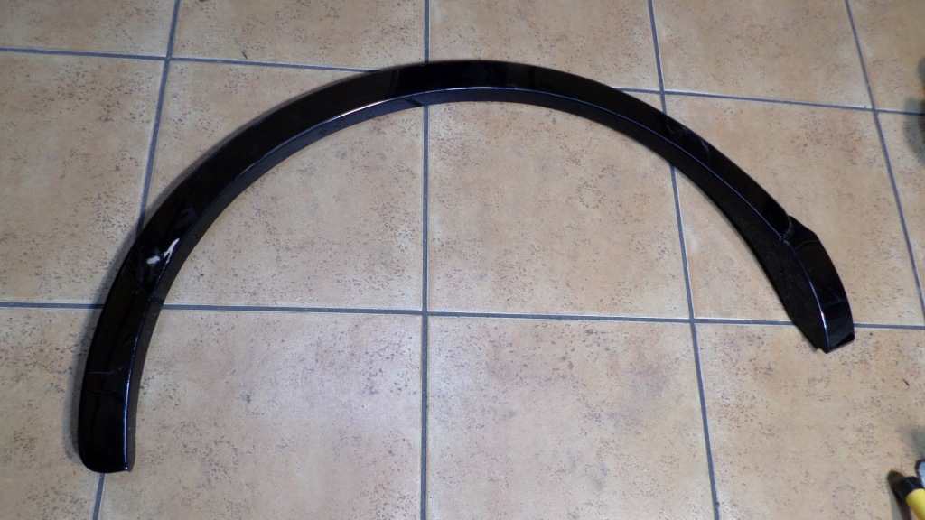 фото №1, Audi q3 молдинг крила правий задня 8u0853818b