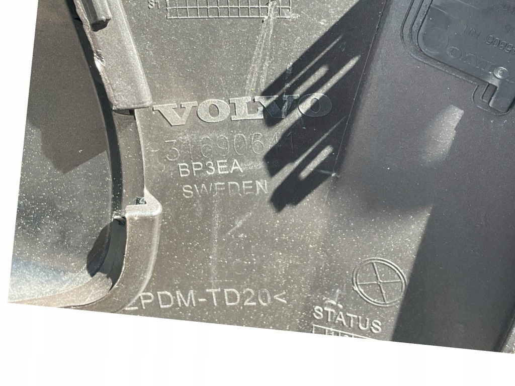 Бампер, решётка , решётка радиатора, решётки volvo xc-90/xc90 r-design рестайлинг  461. Киев