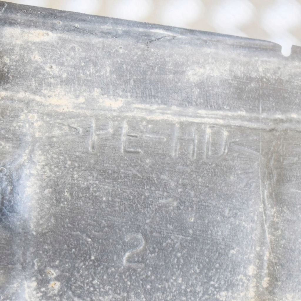 фото №5, Toyota hilux an120, an130 2016 левая сторона подкрылок задние