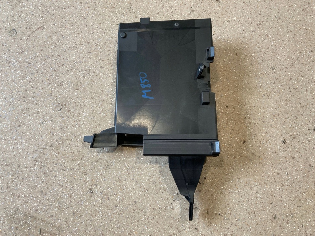 Кронштейн компьютер двигателя bmw 8 g14 7935548 в Украине