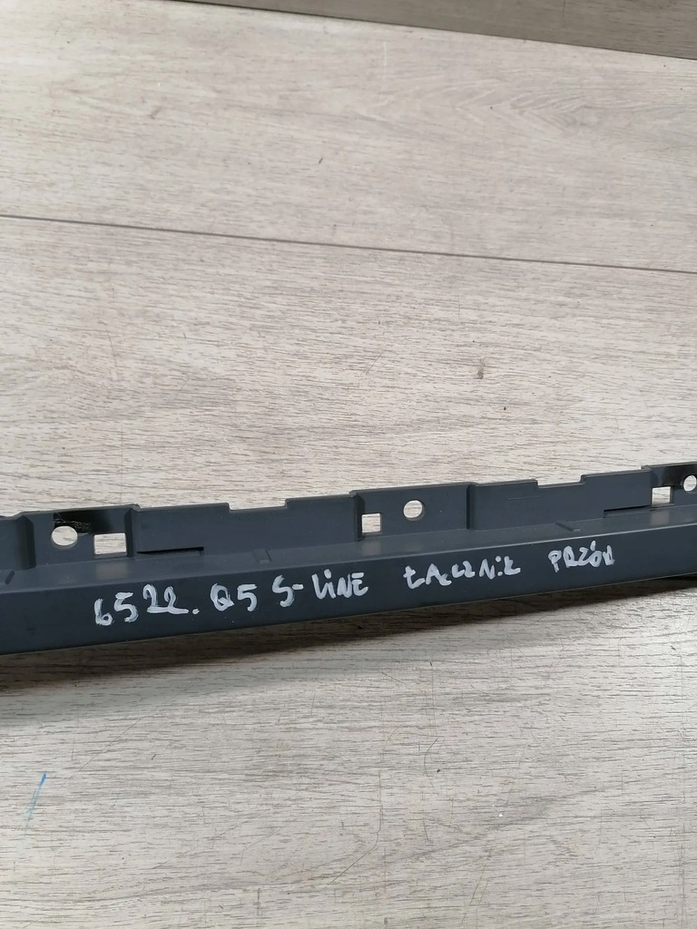 фото №7, Audi q5 s-line молдинг з'єднувач бампер перед 80a807661a