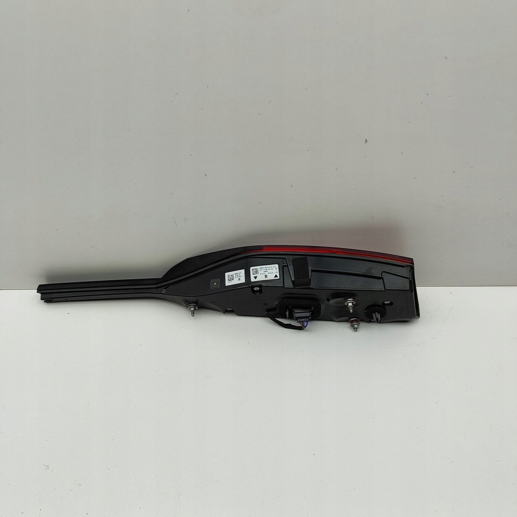 фото №6, Bmw 2 f44 2022 права сторона лампи задній кришки багажника