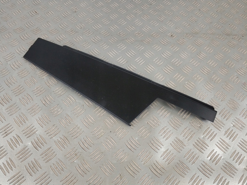 фото №1, Молдинг стойка дверь правый задняя jeep renegade 2014-