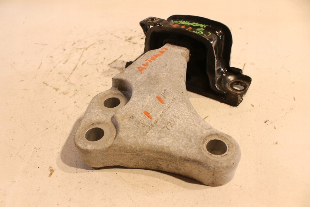 фото №5, Кронштейн подушка коробки автоматичної corsa e 1.4 b