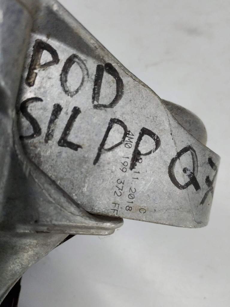 Audi q7 подушка двигуна 4m0199372ff європа Недорого