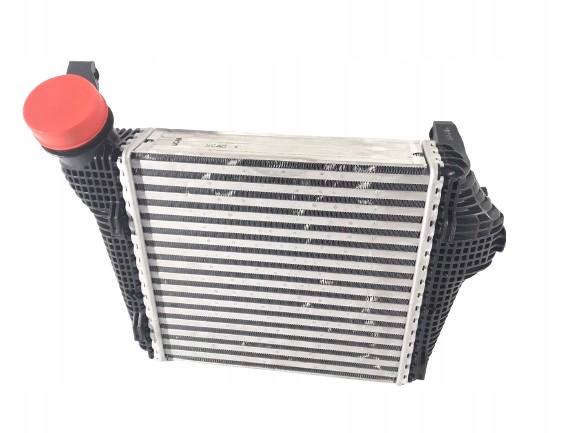 фото №1, Интеркулер правый porsche macan 95b145804e