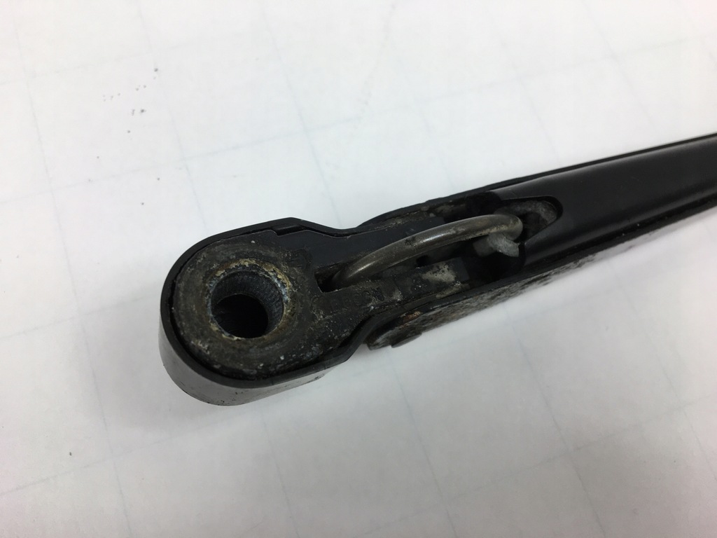 фото №9, Важіль двірники задній скло mercedes w124 kombi s124