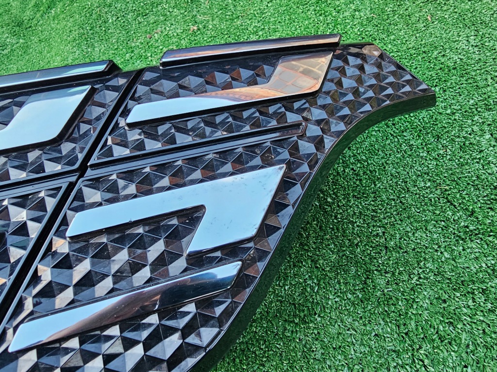 фото №4, Решётка радиатора решётка радиатора перед dacia spring 21-