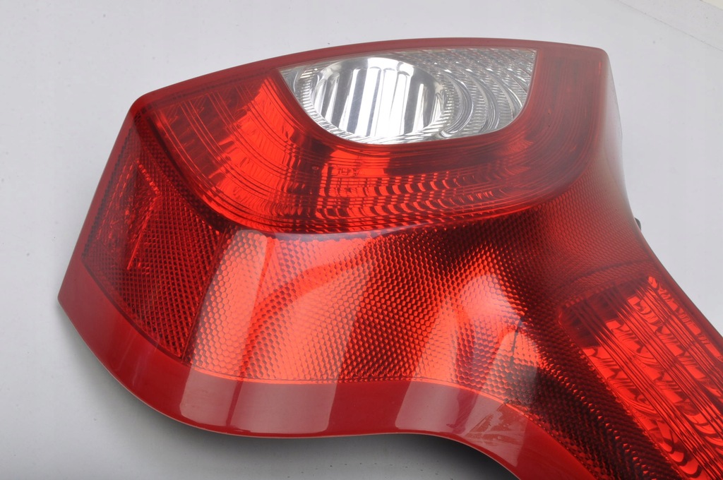 фото №8, Volvo c30 лампа правая задняя правый задняя lift 31213914