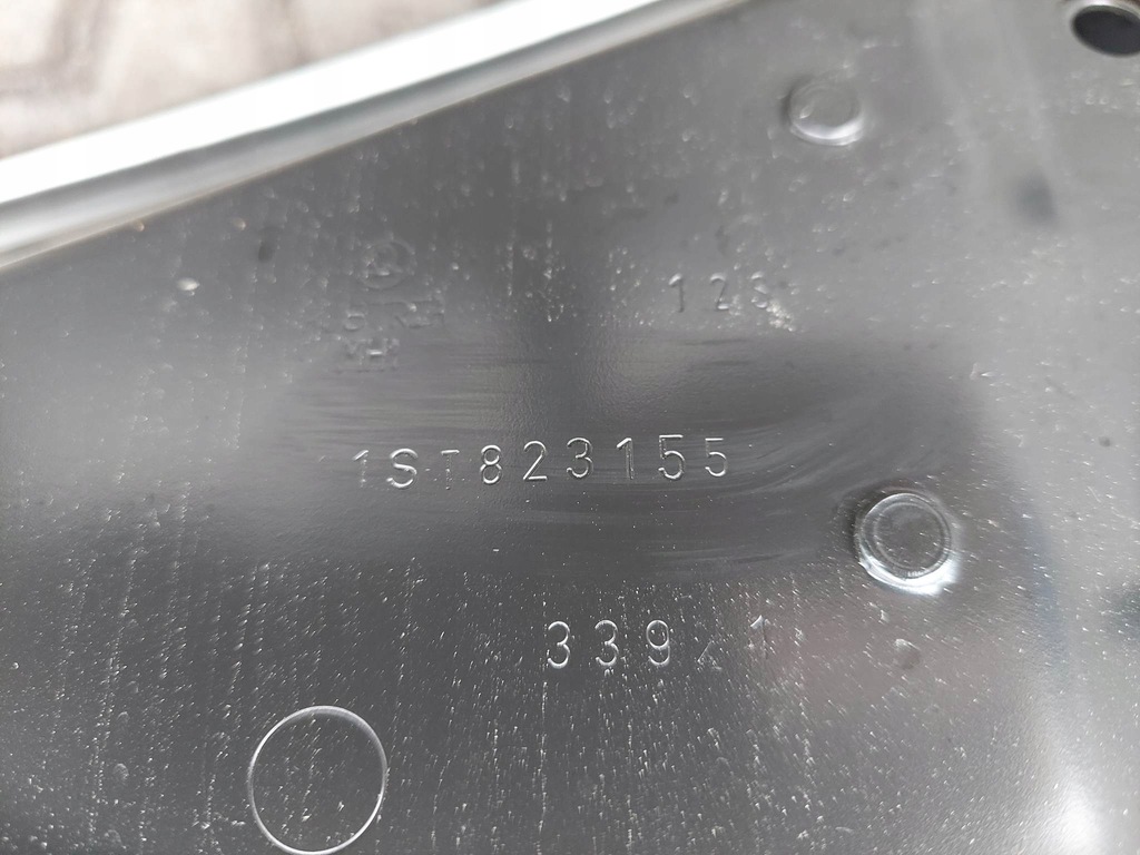 фото №10, Skoda citigo 11- капот крышка двигателя nowa оригинальный номер