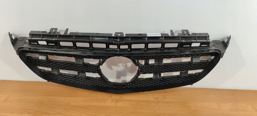 фото №1, Mercedes e-klasa w213 решітка радіатора решітка радіатора каркас корпус