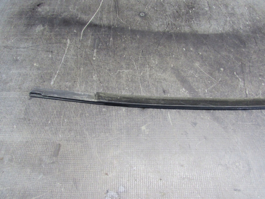 фото №8, Молдинг уплотнитель левый задняя volvo v40 ii 12-16