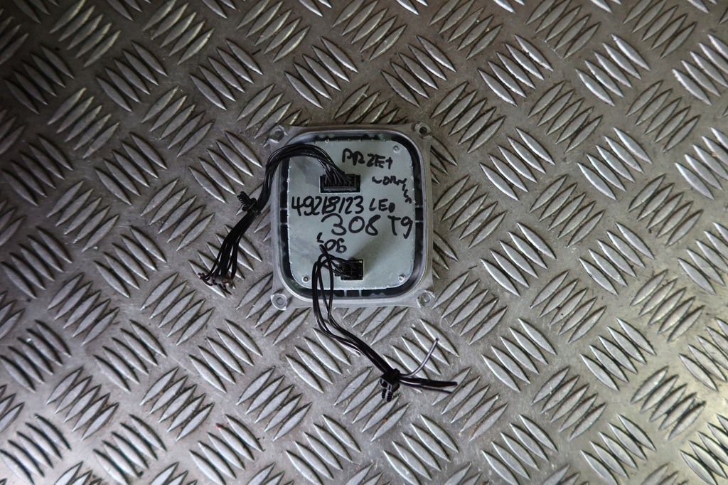 фото №1, Преобразователь модуль led peugeot 308 t9 130732940400