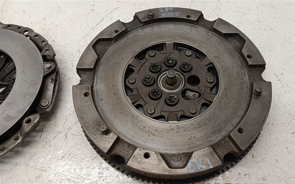 фото №10, Колесо двомасовий диск зчеплення bmw e90 e91 3.0 d 330d m57 m57n2 x-drive