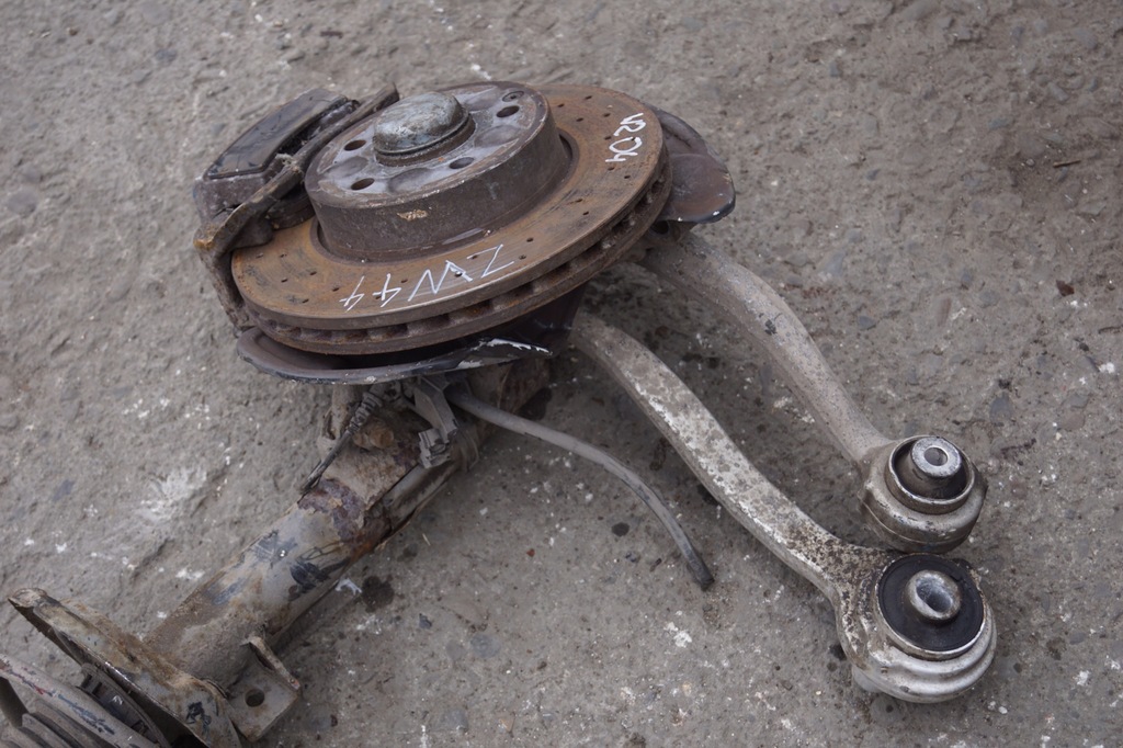 фото №6, Поворотный кулак левый перед mercedes w204