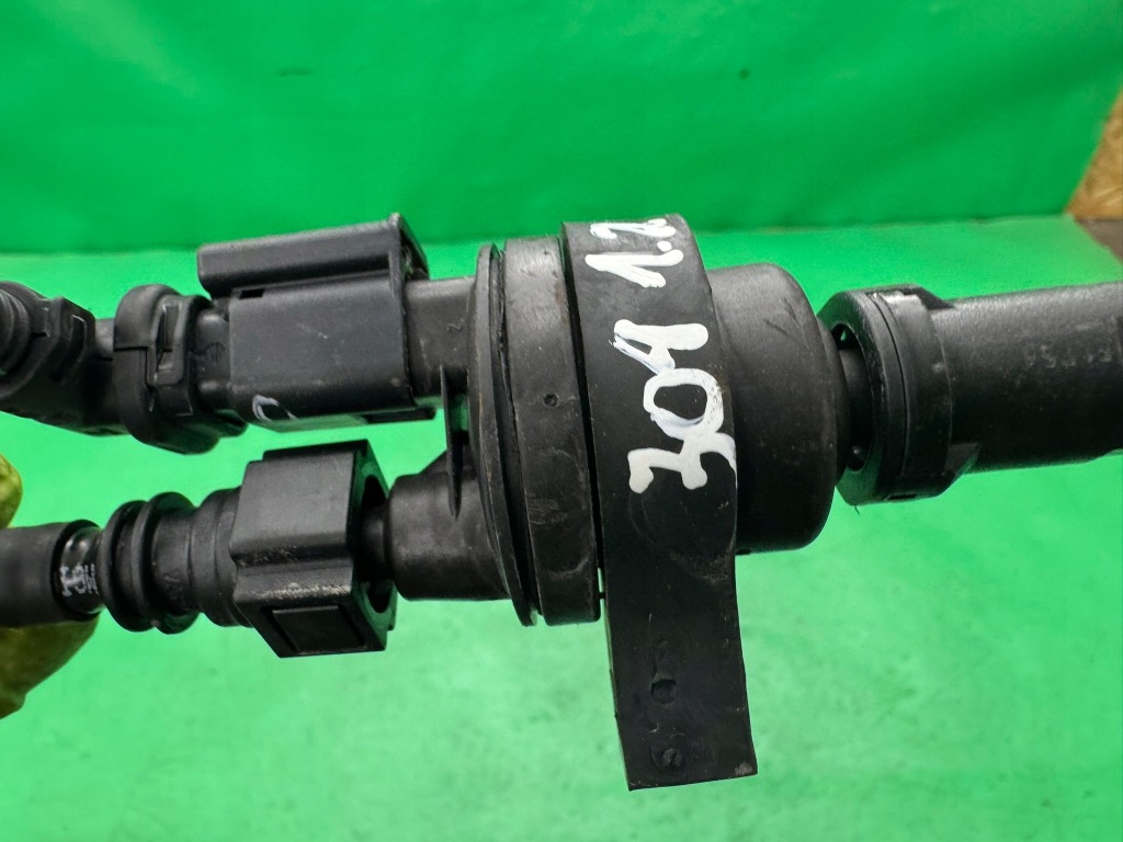 Купити Шланг пального паливний 9671744280 peugeot 301 1.2 vti 12- citroen celysee