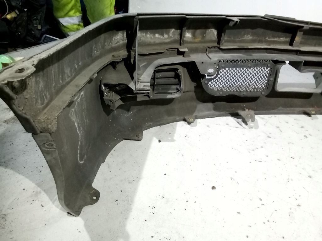 фото №9, Toyota avensis i t22 бампер перед передній