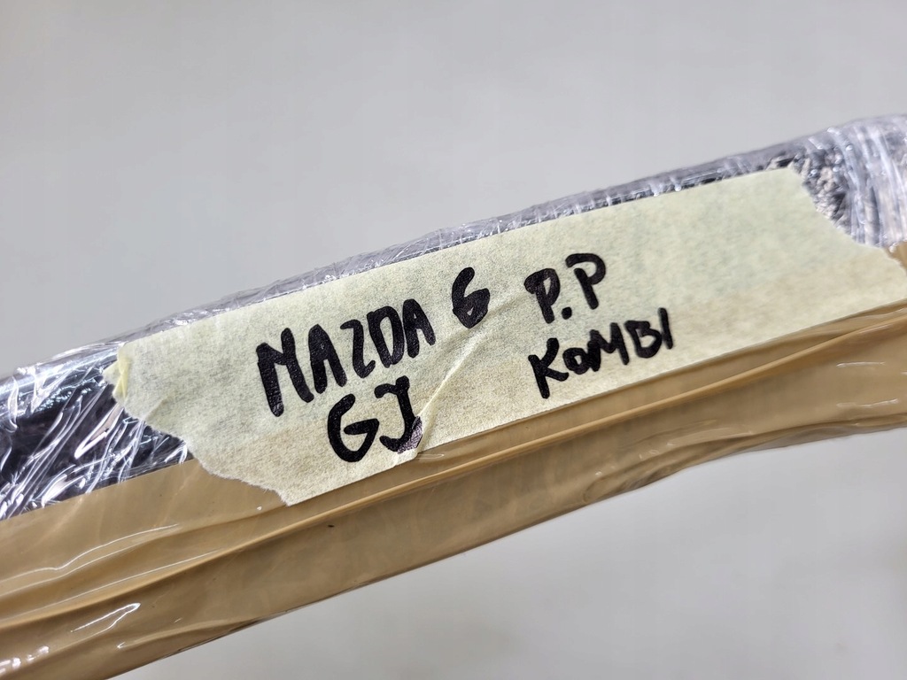 фото №13, Молдинг бампера передний правая хром mazda 6 iii gl gj ii lift od 18