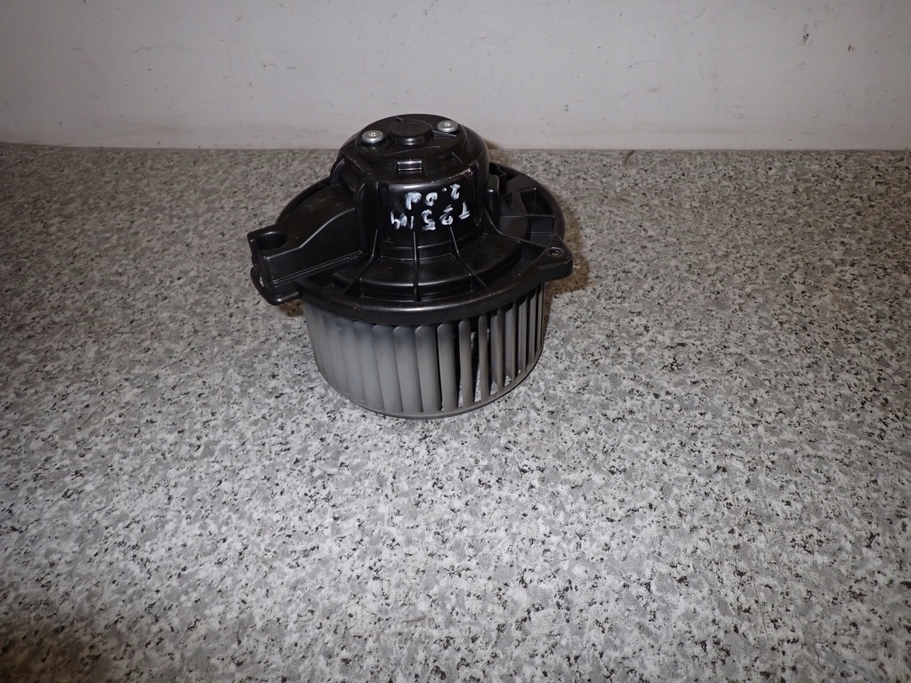 фото №6, Toyota avensis t25 corolla verso e12 вентилятор воздуходувка europa