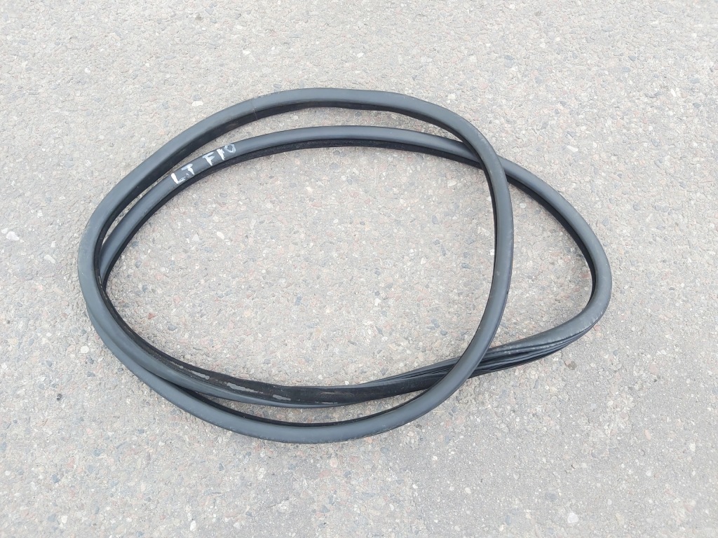 фото №1, Прокладка кузовная дверь задняя задняя левая bmw f10 bdb!!