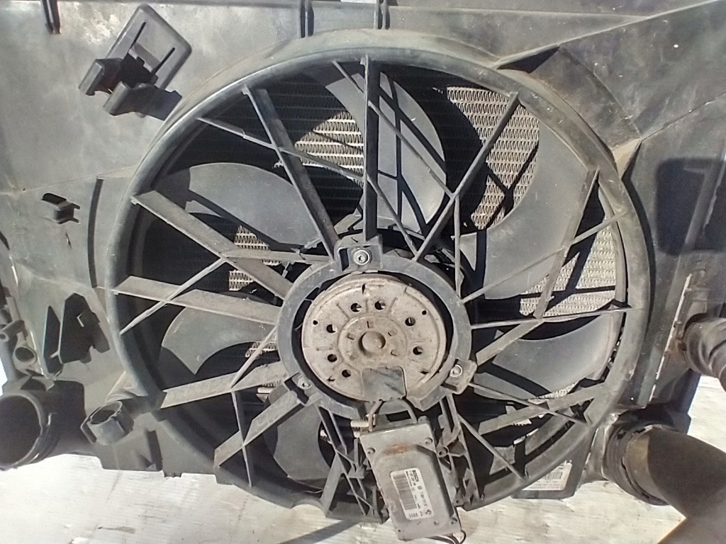 Bmw 3 e90 e91 2.0d радиатор комплект вентилятор радиатора 7561711 9229021 Доставка