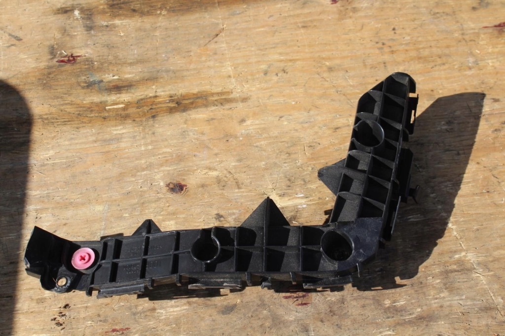 фото №1, Напрямна кронштейн бампера правий задня lexus ux 2021 оригінальний номер