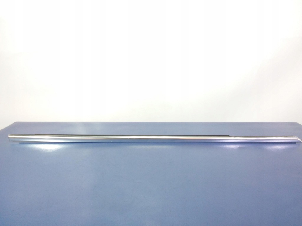 фото №1, Bmw 7 f02 молдинг дверь правая перед хром 7178002