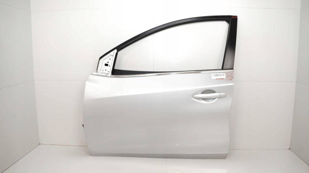 Купити Двері лівий перед передні nissan pulsar 14-18r