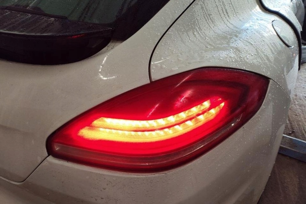 фото №9, Лампа правая задняя porsche panamera 970 97063143603 hybrid 306kw 2015