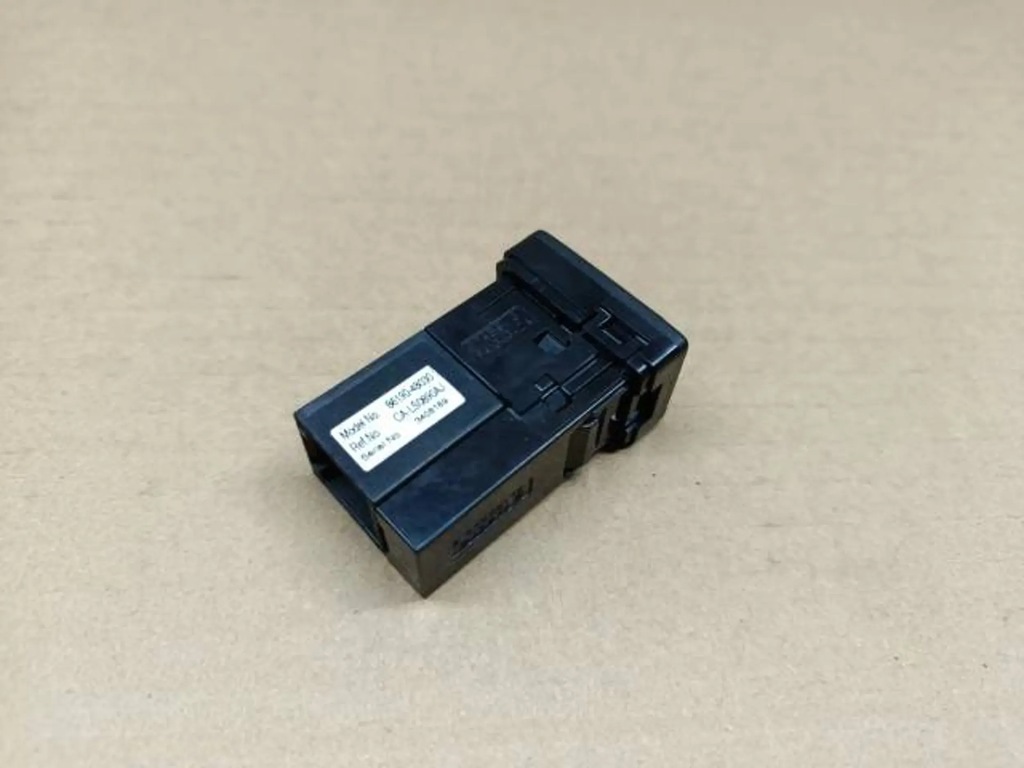 фото №5, Разъём aux usb 86190-48030 toyota prius plus +