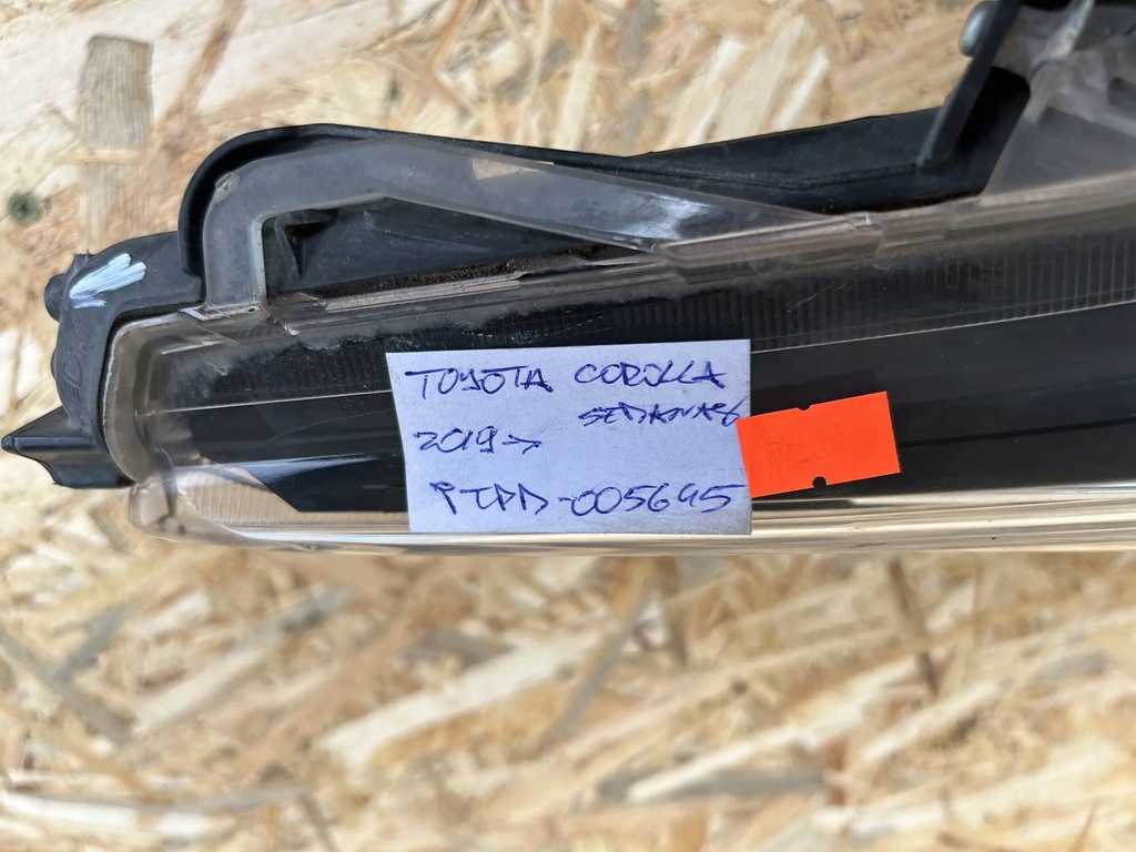 фото №11, Toyota corolla e210 e21 2020 лампы передние