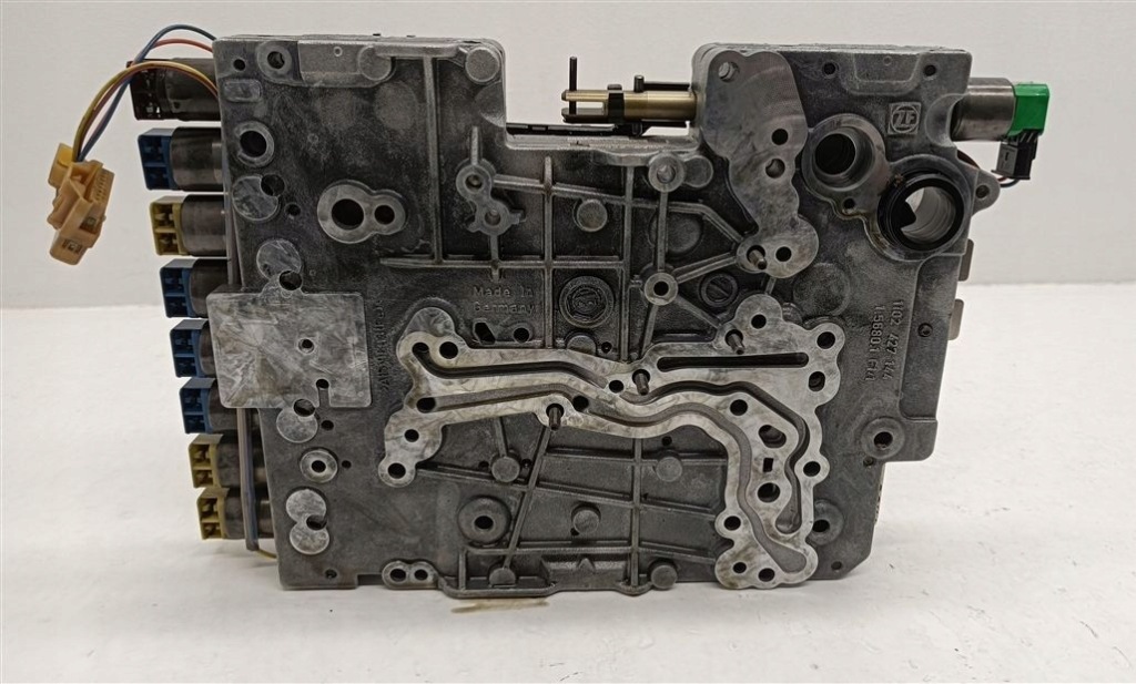 Купити Мехатроніка коробки bmw x6 f16 3.0 d 8hp65a 1102128389 / 1102427143