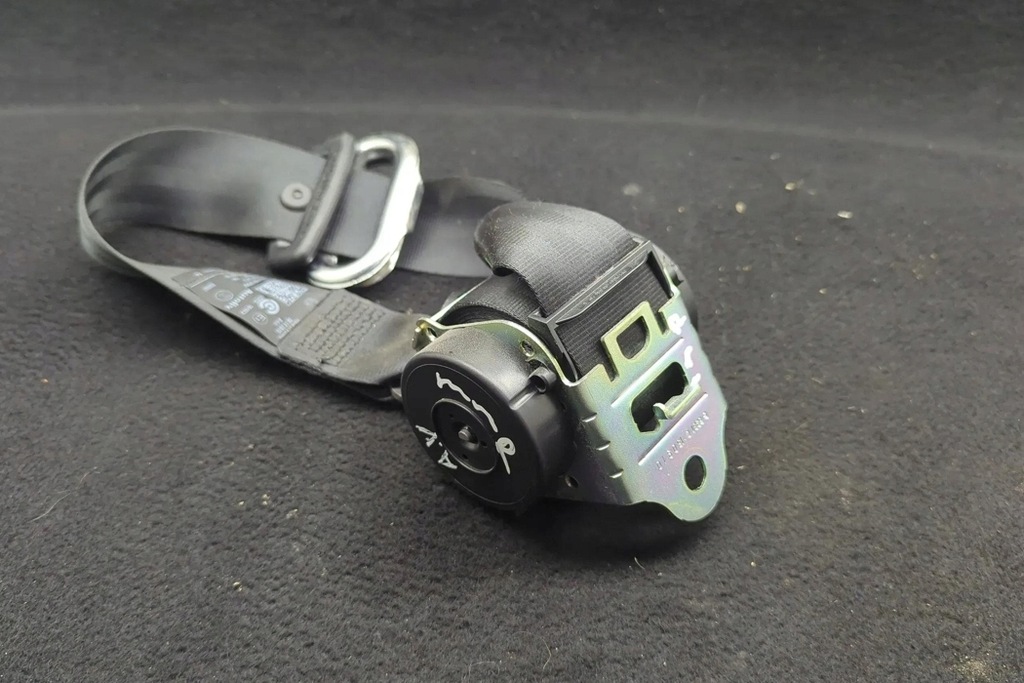 фото №8, Pas безпеки задній правий skoda yeti 5l 5l6857447a 2.0l дизель 2015