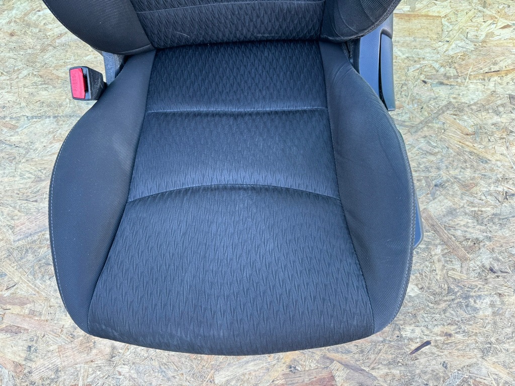 фото №9, Сиденья комплект левый правый заднее сиденье подушка безопасности hyundai elantra v md 10-16 europa