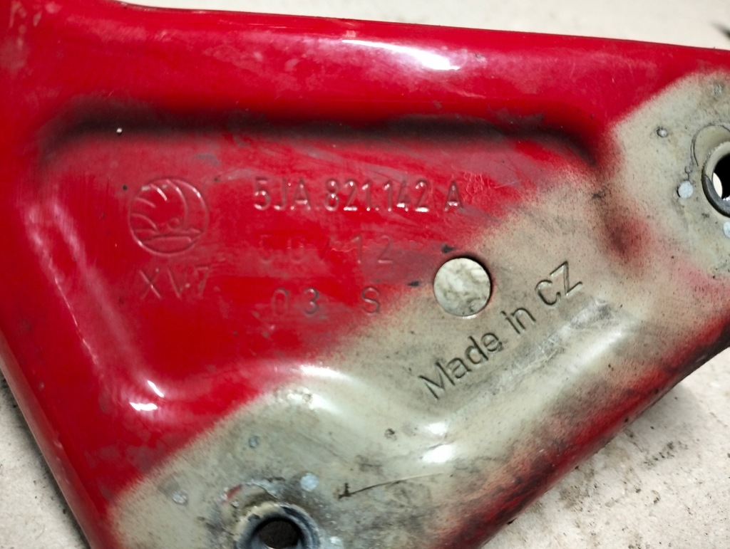 фото №6, Кронштейн крыла правый перед skoda rapid 5ja 5ja821142a