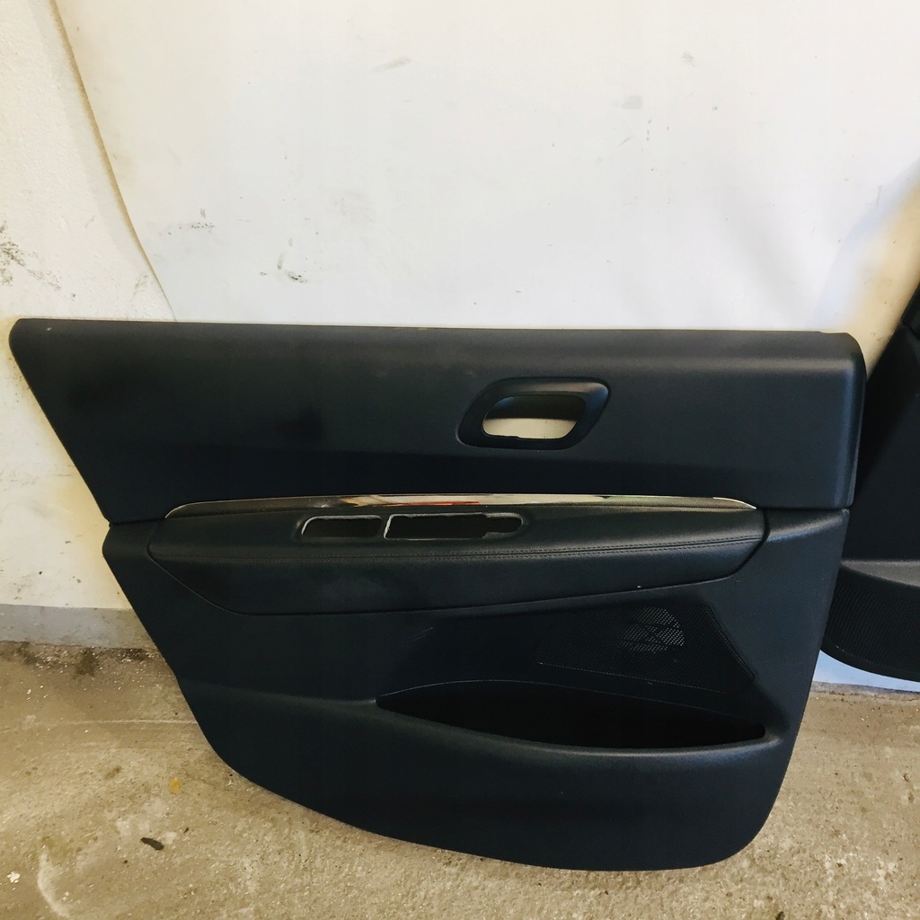 фото №15, Сиденья заднее сиденье czarna кожа обшивки peugeot 3008 #92